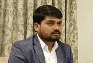 Drunk Narmada cop creates ruckus, urinates outside Chaitar Vasava’s office