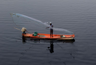 Fishing prohibited at India-Pak maritime border amid heightened security, 724 boats stranded at Jakhau
