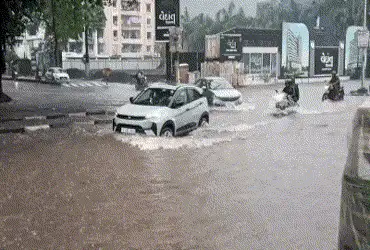 Surat receives 6 inches of rain in 2 hours, orange alert issued for 4 districts