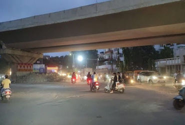 જામનગરમાં બે મહિનાથી વધુના સમયગાળા બાદ અંબર ચોકડીનો રસ્તો આખરે આજે સવારથી ખુલ્યો : વાહનોની અવરજવર શરૂ