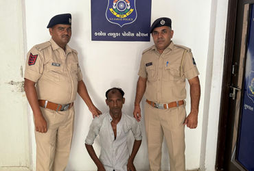Kalol rickshaw driver throws acid on woman cop, nabbed