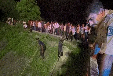 Car plunges into Narmada canal near Karjan, two die