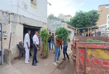 કેટલ પોલિસીની કડક અમલવારી: જામનગરમાં બીજા દિવસે જાહેરમાં ઘાસ વેચાણ કરતા લોકો પાસેથી 5.20 ટન ઘાસ જપ્ત