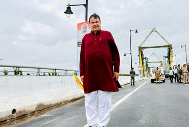Union minister Nitin Gadkari’s residence receives bomb threat, one arrested