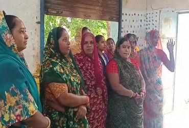 વઢવાણ ડાંગસીયાવાડની મહિલાઓનો પાણીના સંપ પર હોબાળો: 15 દિવસથી પાણી ન મળતા રોષ.