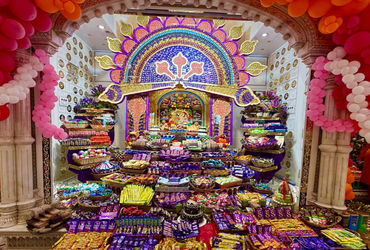 શ્રાવણ માસની અમાસે શ્રીકષ્ટભંજન દેવ હનુમાનજી દાદાને 1 હજાર કિલોથી વધારે ચોકલેટનો શણગાર