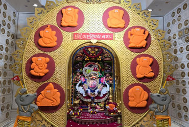 સાળંગપુર ધામમાં ગણેશ મહોત્સવઃ શ્રી કષ્ટભંજન દેવને અષ્ટવિનાયક દેવની થીમનો કરાયો શણગાર