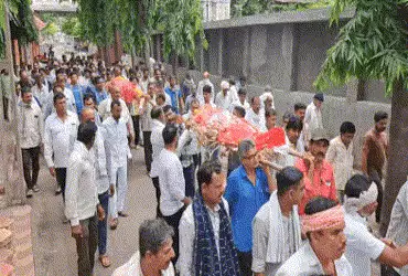 જામનગર: એક સાથે પિતા-બે પુત્રોની અર્થી ઉઠતાં ગામ હિબકે ચડ્યું, ગણેશ વિસર્જન સમયે ડૂબવાથી થયું હતું મોત