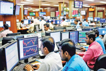 સતત બીજા મહિને CASH ટ્રાન્ઝેક્શન ઘટ્યું, DERIVATIVE ટર્નઓવર નવ મહિનાની ટોચે.
