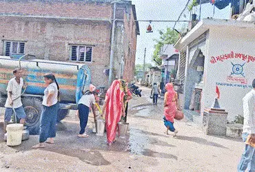 માણસાના વોર્ડ નં.-૪માં પીવાના પાણીની વિકટ સમસ્યા સર્જાઇ