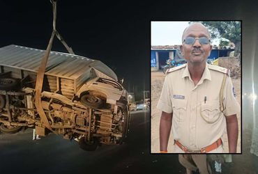 અમદાવાદ-બગોદરા હાઇવે પર ગમખ્વાર અકસ્માત: લોડિંગ ટેમ્પો પલટી જતાં પોલીસ અધિકારીનું મોત