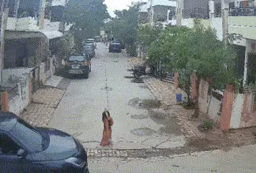 અમદાવાદમાં ચમત્કારીક બનાવ! 3 વર્ષની બાળકી પર સગીરે કાર ચઢાવી, બચી ગયો માસૂમનો જીવ