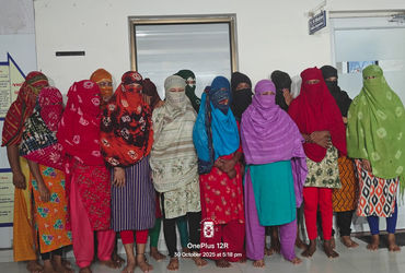 સોલા પોલીસ દ્વારા ગેરકાયદેસર રહેતી ૧૭ બાંગ્લાદેશી મહિલાઓની પૂછપરછમાં મોટો ખુલાસો થયો.