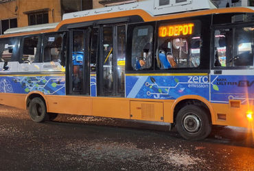 અમદાવાદમાં ફરી BRTS બસનો કહેર: ખોડિયારનગર ટ્રેક ક્રોસ કરતા યુવકનું બસની અડફેટે કમકમાટીભર્યું મોત