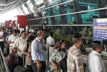 દિલ્હી એરપોર્ટ પર ATC સિસ્ટમ ખોરવાતા ફ્લાઈટ્સને અસર, મુસાફરો પરેશાન.