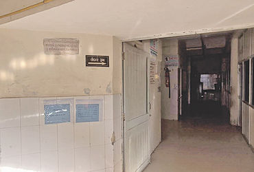 બીમાર પડો તો પાટડી સરકારી હોસ્પિટલ ન જતા, ત્યાં સ્પેશિયાલિસ્ટ ડોક્ટરો જ નથી.