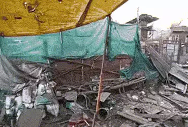 દિલ્હી બ્લાસ્ટના માસ્ટરમાઇન્ડ ઉમરનું પુલવામા સ્થિત ઘર સુરક્ષા એજન્સીઓએ IEDથી ઉડાવી દીધું.