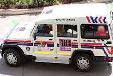 ધોળકામાં ભૂલા પડેલા વૃદ્ધાને અભયમે પરિવાર સાથે મિલન કરાવ્યું