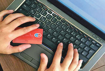 મંદી અને બેરોજગારી વચ્ચે BLACK FRIDAYમાં ધૂમ ખરીદી