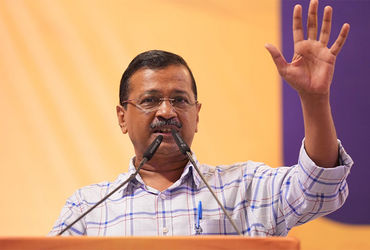 દિલ્હીમાં કેજરીવાલની વાપસીના એંધાણ, ભાજપને ફટકો.