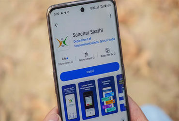 કેન્દ્રનો યુ-ટર્ન: મોબાઇલમાં સંચાર સાથી એપ પ્રી-ઇન્સ્ટોલ કરવી ફરજિયાત નહીં
