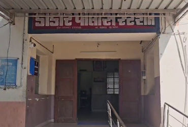 ધરપકડ થાય એ પહેલા જ PSI ફરાર... અંજારની પરિણીતા સાથે દુષ્કર્મ આચરનાર શખ્સ અને મદદગારી કરનાર પોલીસ કર્મી વિરૂદ્ધ FIR