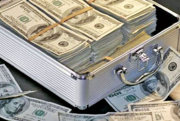 વિદેશી કંપનીઓનું $135 બિલિયનનું જંગી રોકાણ: ભારત માટે FDIની દ્રષ્ટિએ 2025નું વર્ષ શ્રેષ્ઠ સાબિત થશે.