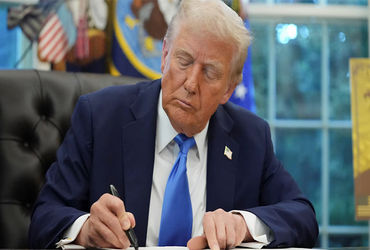 H-1B ફી વધારો અને ટેરિફ મુદ્દે ટ્રમ્પ સામે અસંતોષ.