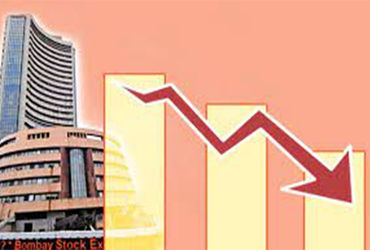 વોલેટીલિટી બાદ સેન્સેક્સ 54 પોઈન્ટ ઘટ્યો અને 85213 થયો.