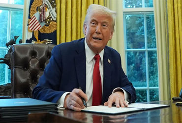 ટ્રમ્પે વધુ 20 દેશોના નાગરિકોના પ્રવેશ પર પ્રતિબંધ લગાવ્યો: અમેરિકાની સુરક્ષા માટે લીધેલો નિર્ણય.