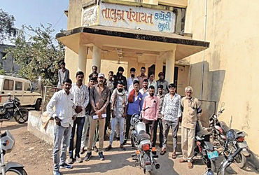 મૂળીના સરામાં 40 વર્ષથી ગૌચર જમીન પર ભૂમાફિયાઓનો કબજો.