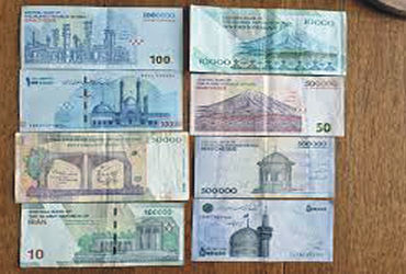 ઈરાનનું અર્થતંત્ર કથળ્યું: 1 ડોલર = 42,000 રિયાલ, મોંઘવારીથી પ્રજા ત્રાહિમામ!