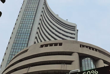 મેટલ, BANKING શેરોમાં VALUEBUYING: સેન્સેક્સ આંચકા પચાવી અંતે 84675.