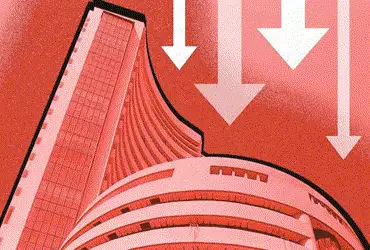 રિલાયન્સ, TCSમાં ફંડોનું હેમરિંગ થતા સેન્સેક્સ 324 પોઈન્ટ તૂટ્યો અને 83246 પર પહોંચ્યો.