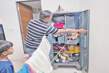 નડિયાદમાં શાહી કુટીર સોસાયટીમાં 7 મકાનોમાં ચોરીનો પ્રયાસ, વડતાલ પોલીસે ગુનો નોંધ્યો.