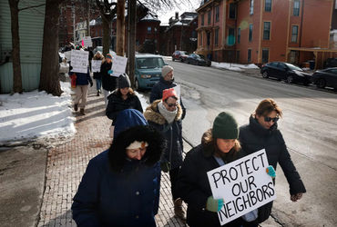 મિનિયાપોલિસમાં ICE એજન્ટો દ્વારા અમેરિકન નાગરિકની હત્યાથી ખળભળાટ, વિરોધ પ્રદર્શન.