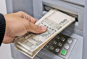 ડિજિટલ પેમેન્ટના કારણે ATMમાંથી રોકડ ઉપાડ ઘટ્યો.