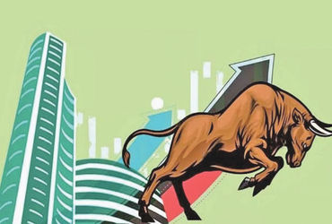 બજેટ દિવસના કડાકા બાદ શોર્ટ કવરિંગથી તેજી: સેન્સેક્સ 943 પોઈન્ટ ઉછળી 81666 પર પહોંચ્યો.