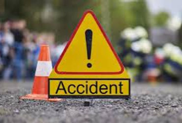 ડભોઇ વડોદરા રોડ પર   રેતી ભરેલી ટ્રકના તોતિંગ  પૈંડા બાઇકસવાર પર ફરી વળતા મોત