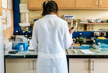 બાલાસિનોરમાં MD પેથોલોજિસ્ટ વગર 15થી વધુ લેબોરેટરીઓ ધમધમે છે, આરોગ્ય વિભાગની આંખ આડા કાન.