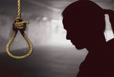 ગુજરાત યુનિના ગેસ્ટ હાઉસમાં ૨૧ વર્ષીય વિદ્યાર્થિનીનો ગળાફાંસો ખાઈ આપઘાત