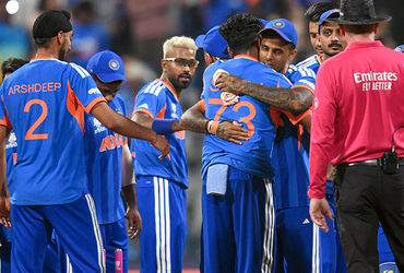 સૂર્યાના કોલથી સિરાજની ટીમ ઈન્ડિયામાં વાપસી: મિયા બેગ પેક કરો!