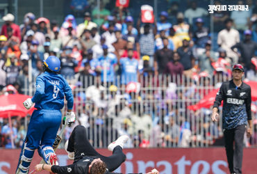 VIDEO: T20 વર્લ્ડ કપમાં ખેલાડીઓની ટક્કર થતા મોટી દુર્ઘટના ટળી.