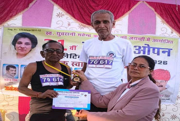 ૭૦ વર્ષના રમતવીરે રાજસ્થાન એથલેટિક્સ રમતમાં ૩ GOLD medal જીતીને સિદ્ધિ મેળવી.