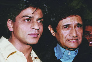 દેવ આનંદે શાહરૂખને સફળતા-નિષ્ફળતાની પરવા કર્યા વિના સતત કામ કરવાની શીખ આપી હતી.