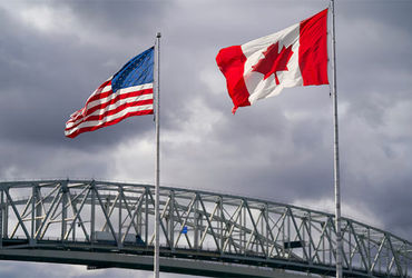 કેનેડા પર 100% ટેરિફ ઝીંકવા જતાં ટ્રમ્પને લપડાક પડતા રહી ગઇ, જુઓ અમેરિકન સંસદમાં શું થયું?