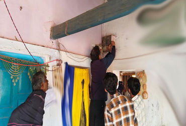 સુરેન્દ્રનગરના 10 ગામોમાં રૂ. 17.27ની વીજ ચોરી ઝડપાઇ: PGVCLના દરોડાથી વીજ લોસ ઘટાડવાનો પ્રયાસ.