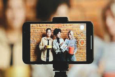 ઓરેન્જ ઇકોનોમી: બેરોજગારી ઘટાડવાની નવી તક, ક્રિએટિવીટી, કલા અને સંસ્કૃતિથી આર્થિક વિકાસની નવી દિશા.