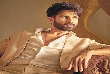 શાહિદ કપૂર: દરેક કલાકારે નવા અખતરા કરવા જ જોઈએ, પોતાની કળાને વિકસાવવા માટે જરૂરી છે.