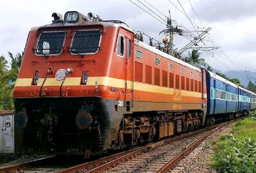 રેલવે દ્વારા 10 ટ્રેનોનો 'Superfast' દરજ્જો રદ, ભાડું ઘટશે: મુસાફરોને ફાયદો થશે કે નુકસાન?